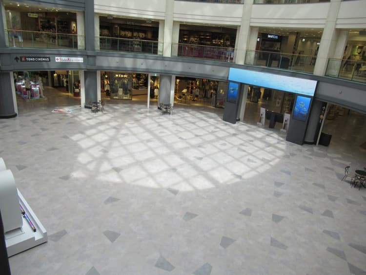 1F セントラルコート2