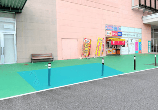 【屋外】チャンスセンター前