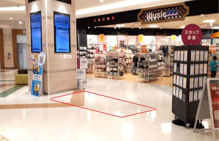 東館2階フードパーク通路