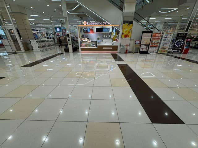 イーストコート横:くだものカフェ前催事場