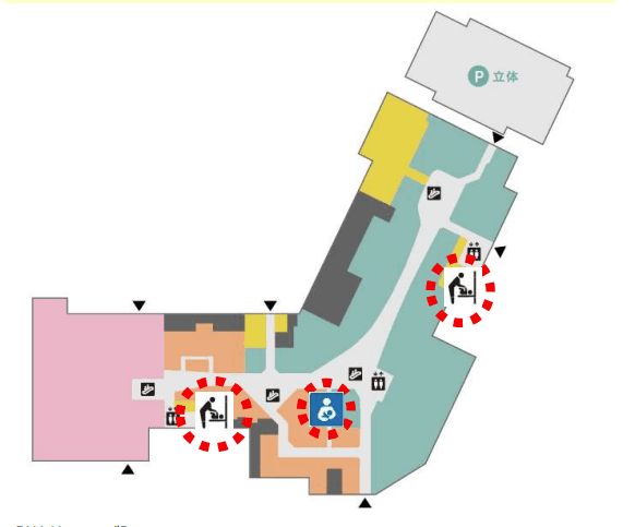 モール内広告 授乳室・おむつ替えシート壁面2