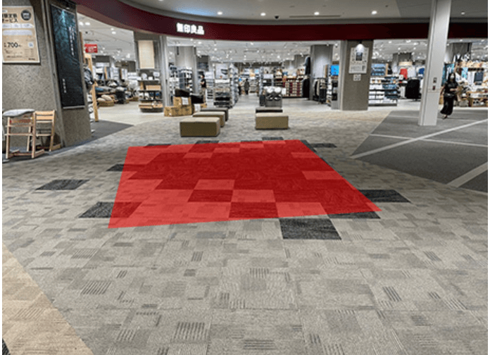 晴庭2F 無印良品前南側中央部 電源が使えるスペース