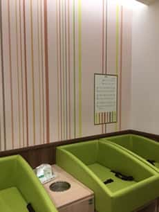 モール内広告 授乳室