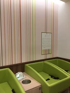 モール内広告 授乳室