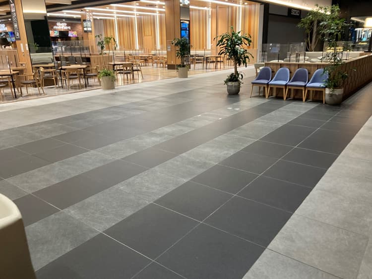 【中央】フードフォレスト前(セルレ前)