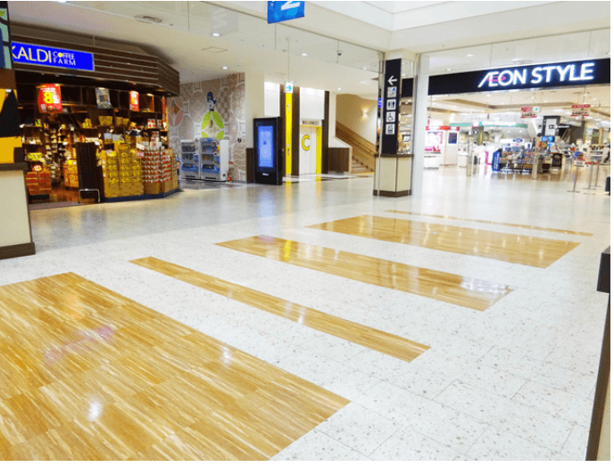 カルディコーヒーファーム前(ブリッジスペースL)