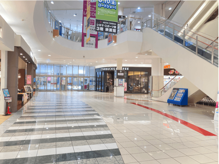 モール棟1Fコスモスコート