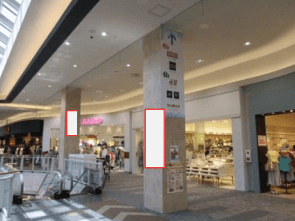 モール内広告 柱巻き