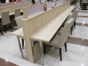 モール内広告 フードコートテーブル