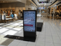 モール内広告 デジタルサイネージ1