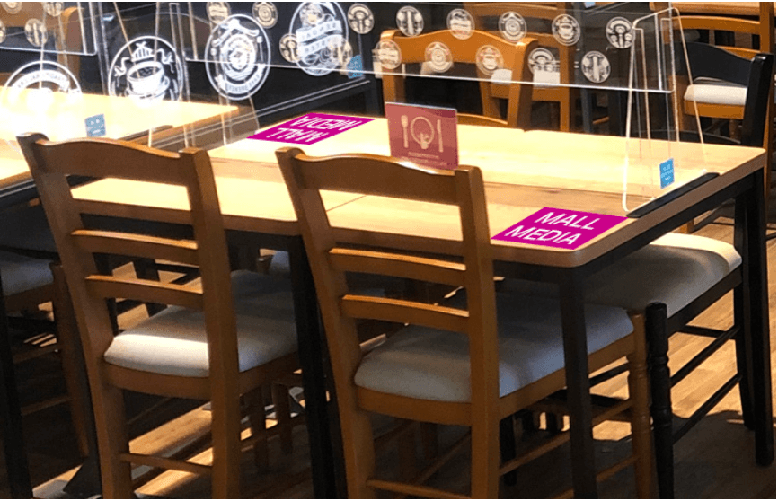 モール内広告 フードコートテーブル