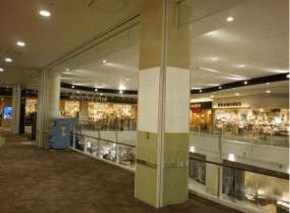 モール内広告 柱巻き