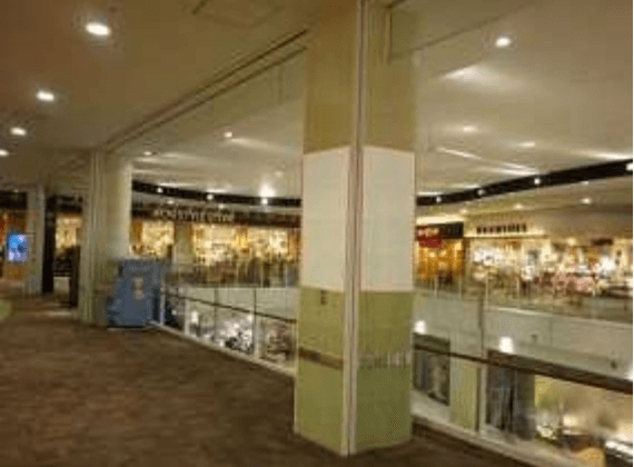 モール内広告 柱巻き