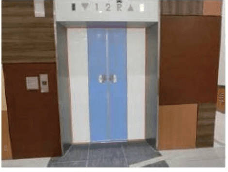 モール内広告 エレベーター