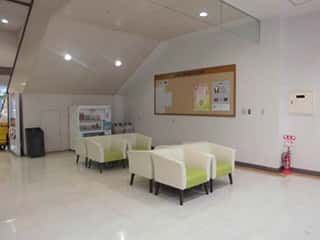 ウエストスペース(未来屋書店横)