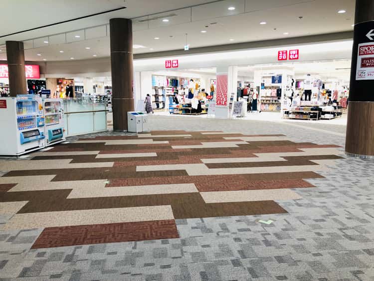 2階 ノースブリッジB(ユニクロ前)