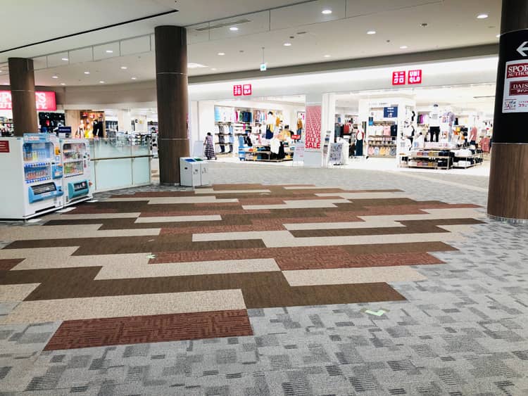 2階 ノースブリッジB(ユニクロ前)