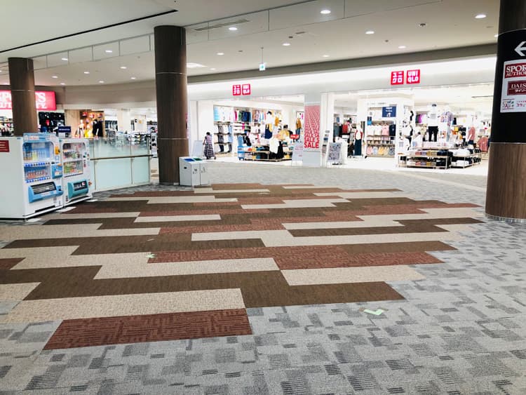 2階 ノースブリッジB(ユニクロ前)