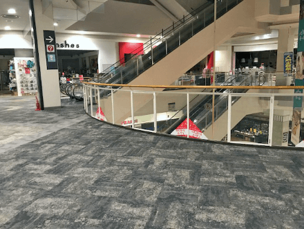 2F リリーコート(直営店側)