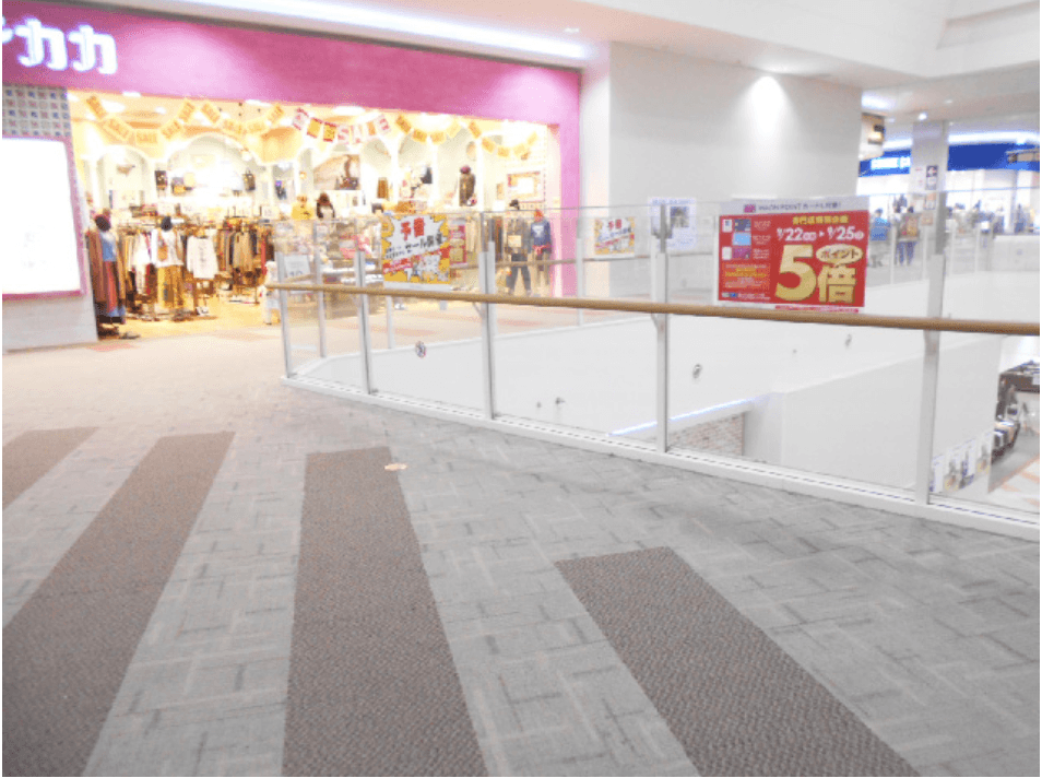 【都城駅前】東2(ライトオン前)ブリッジ