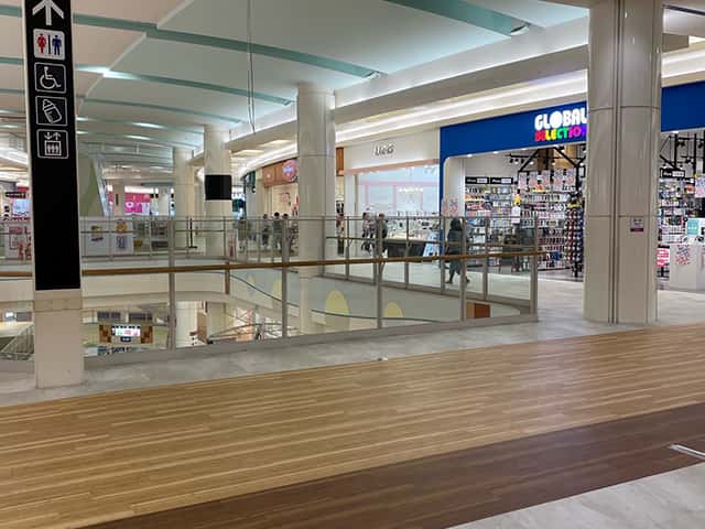 3F中央エスカレーター横A(タイムステーション)