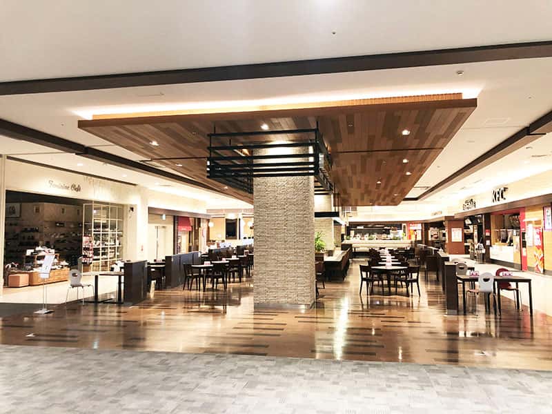 2F フードコート入口催事場(食物販)