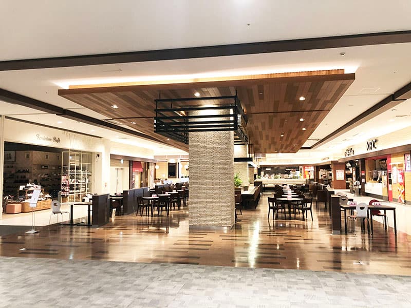 2F フードコート入口催事場(食物販)