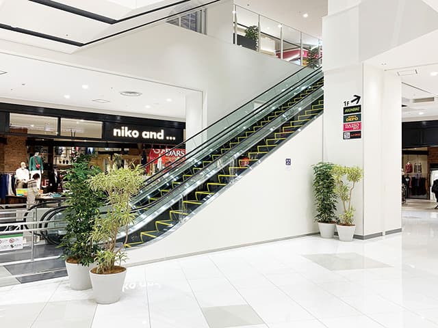 1階つながりの間