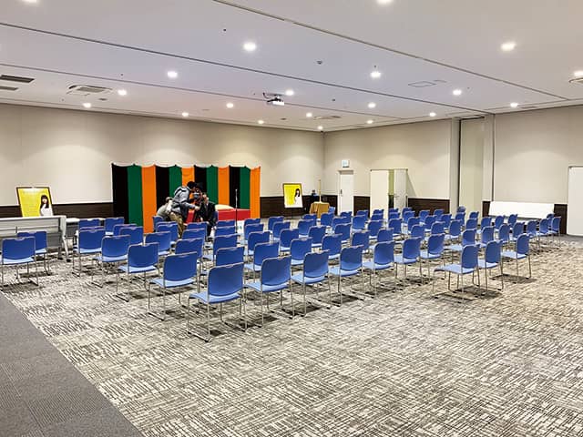 イオンホールA