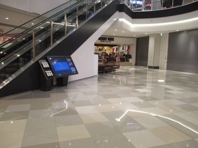 イーストコート