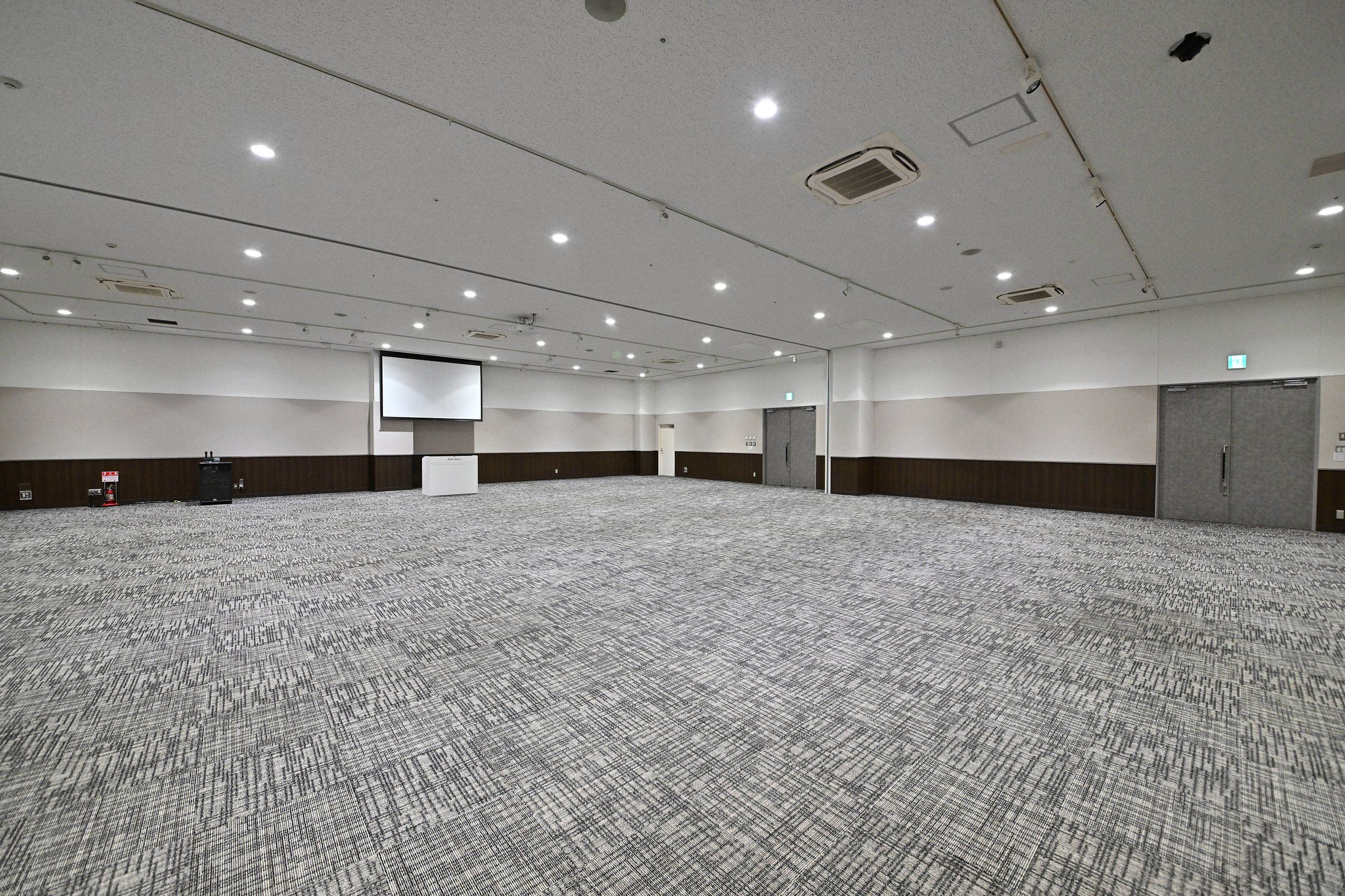 イオンホールA