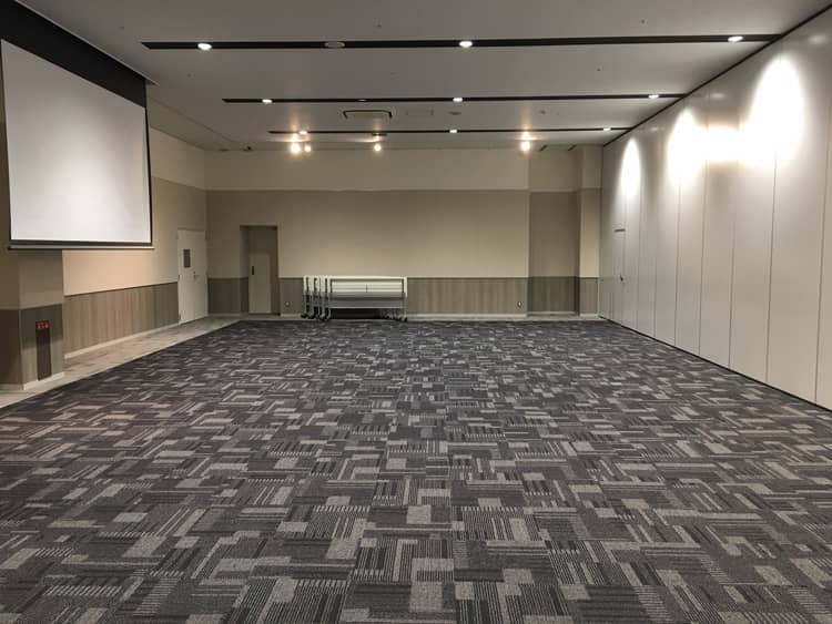 イオンホールB