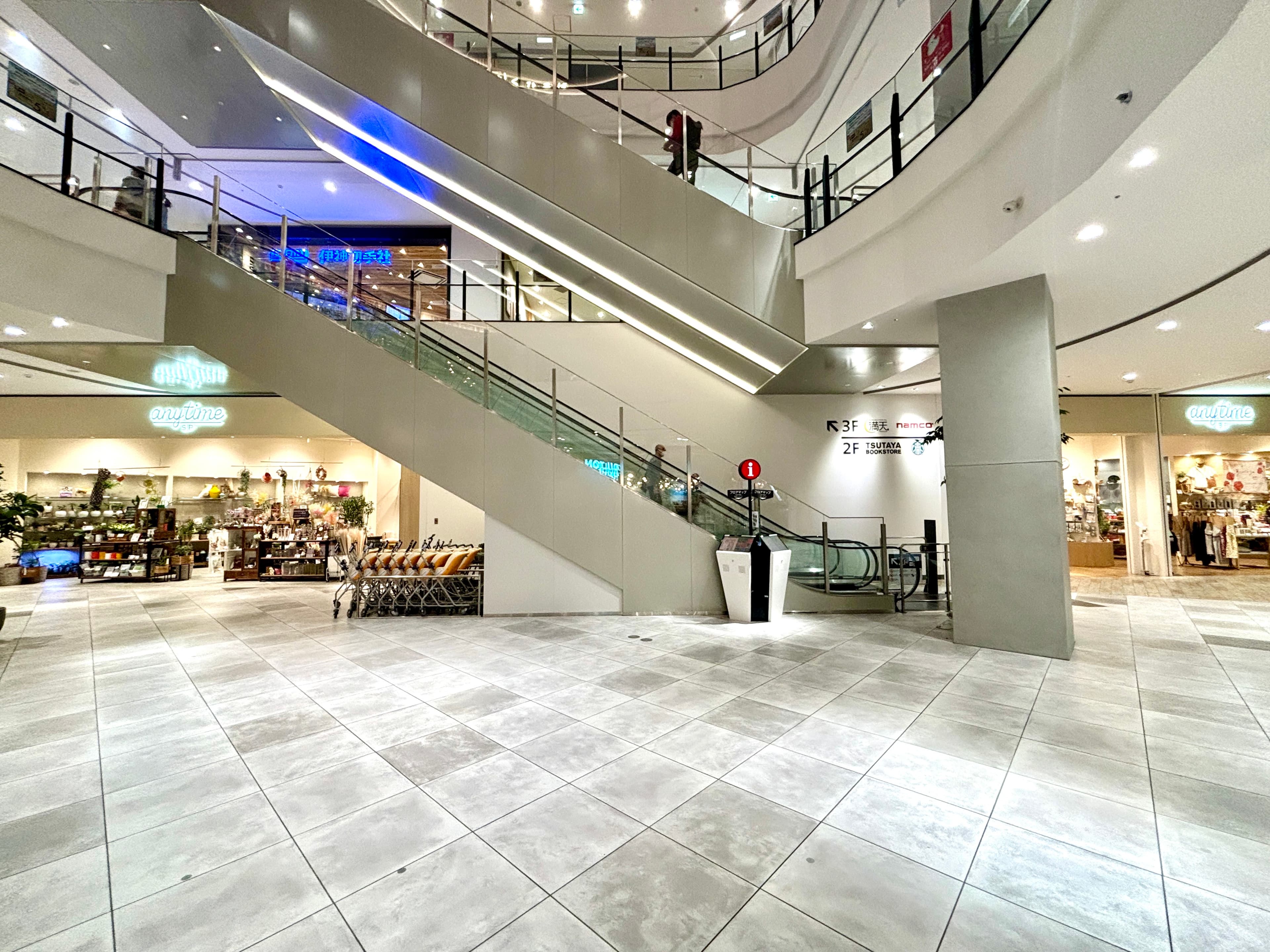 1F サウスコート2