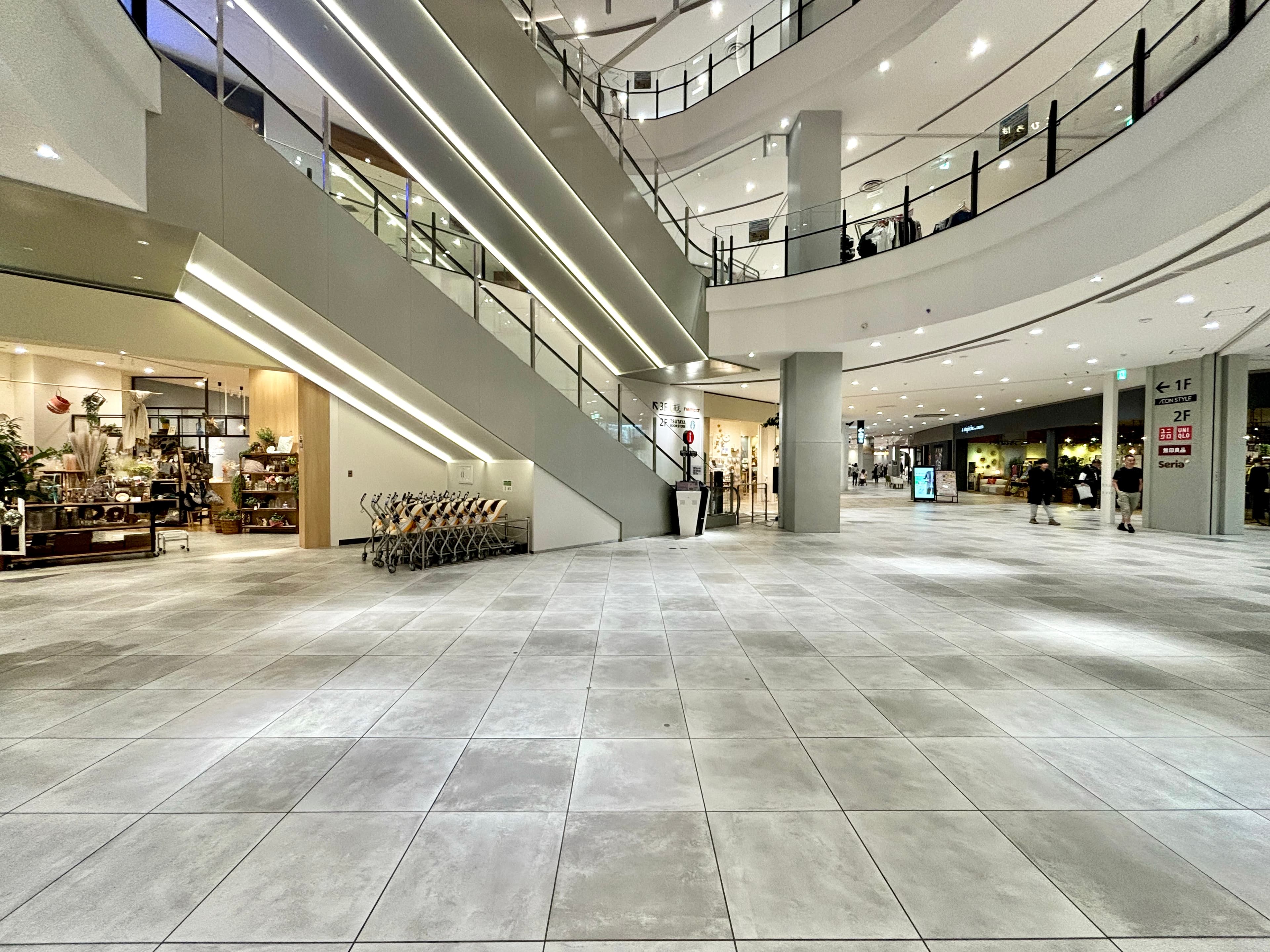 1F サウスコート1