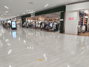 3F北側エスカレーター前スペース