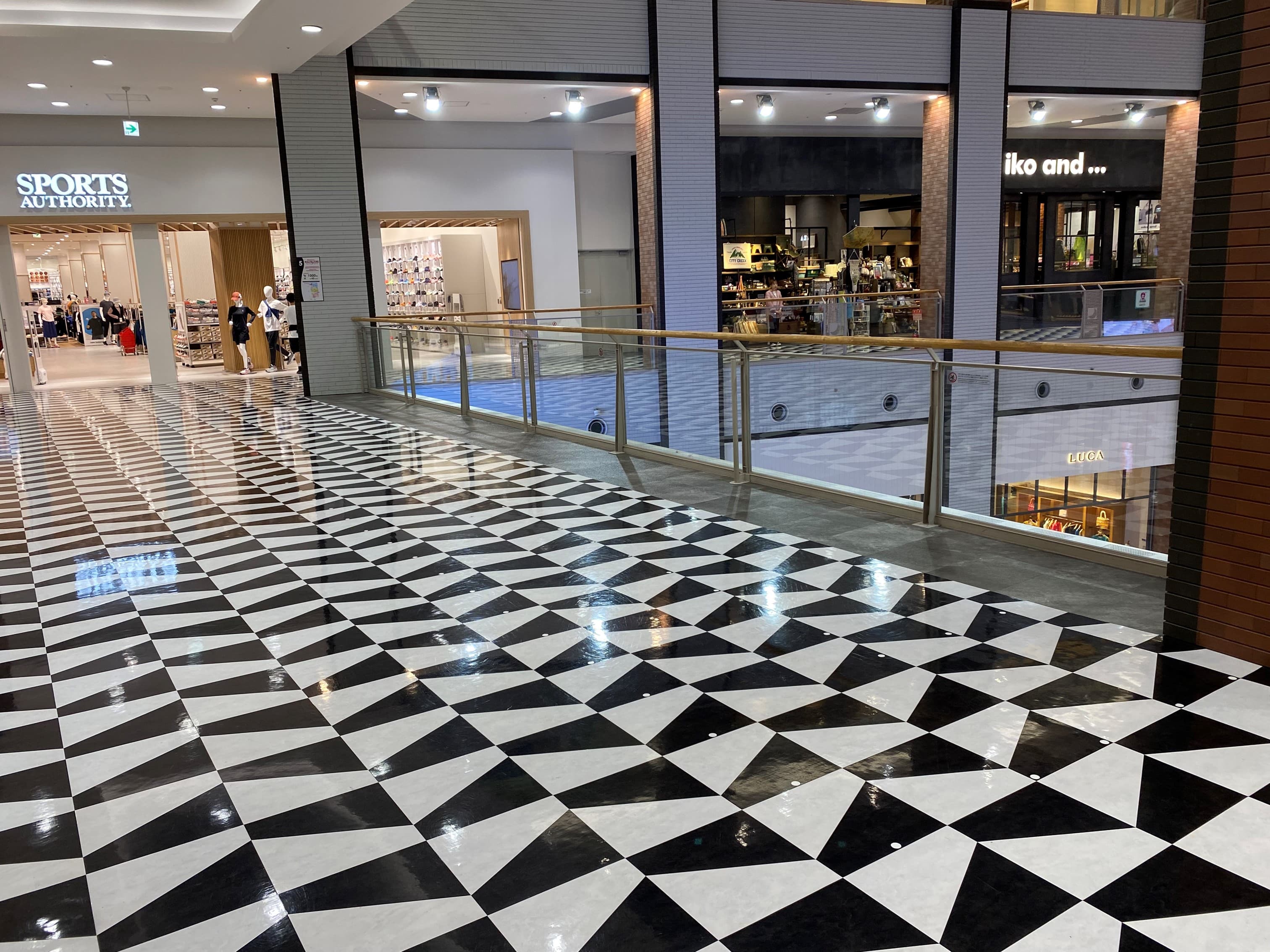 2階 スカイブリッジA