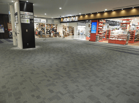 4F東Bエスカレーター前