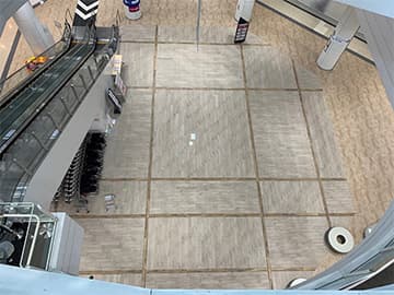 1F センターコート