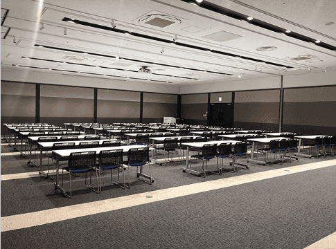 イオンホールA(倉庫側)