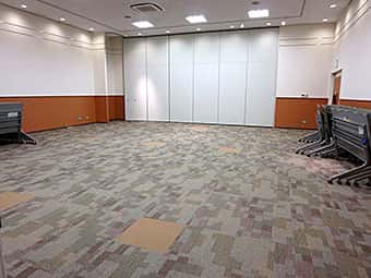 イオンホールB