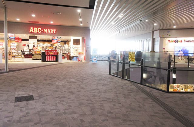 3FABC-MART前ブリッジ