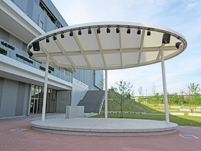 1F赤レンガ広場(屋外)