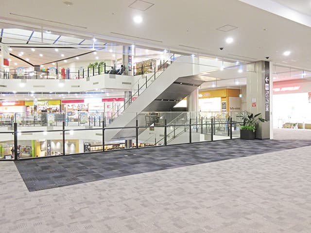 2Fイオンスタイル前ブリッジ