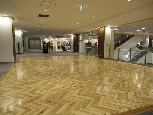 Sakura館 3階 吹き抜け横