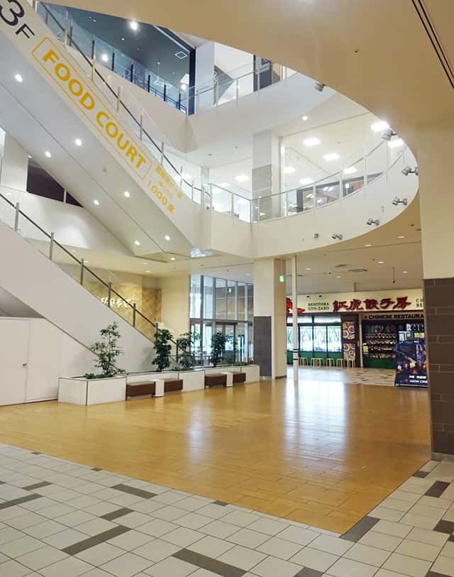 1F レストランコート