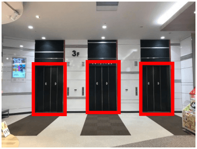 モール内広告 エレベーター