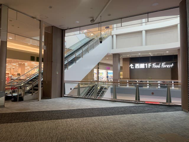 東館 2階 イベントスペース⑦(喜久屋書店前)1