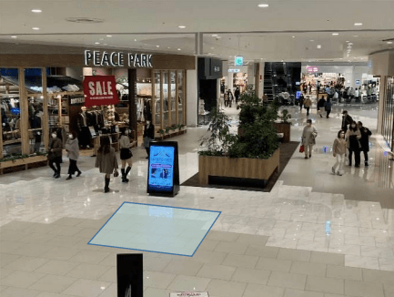 モール内広告 床ステッカー(スターバックス前)1