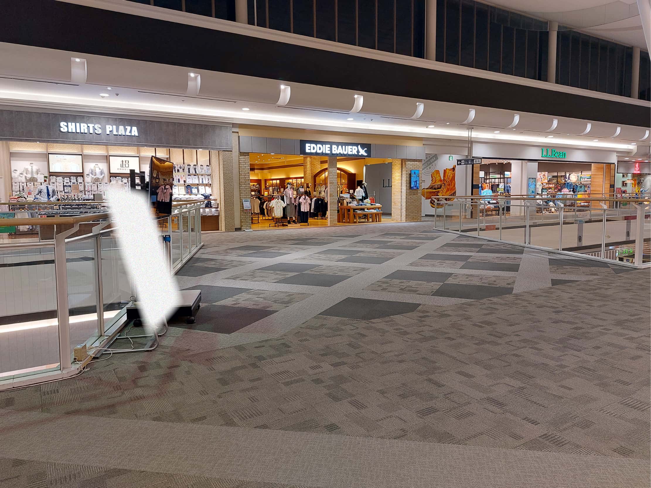 イーストモールブリッジB