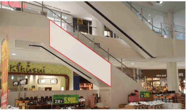 モール内広告 エスカレーター側面